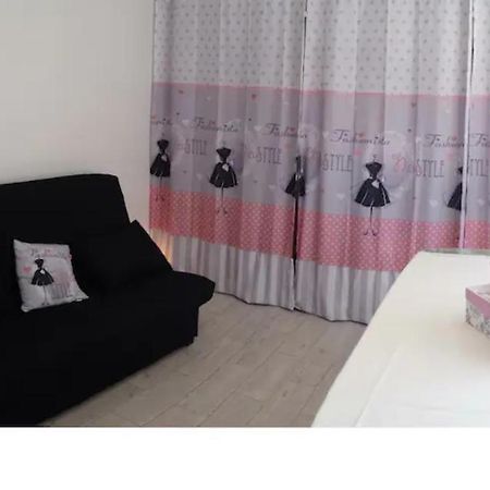 Chambre Ol Stadium Décines-Charpieu Екстериор снимка