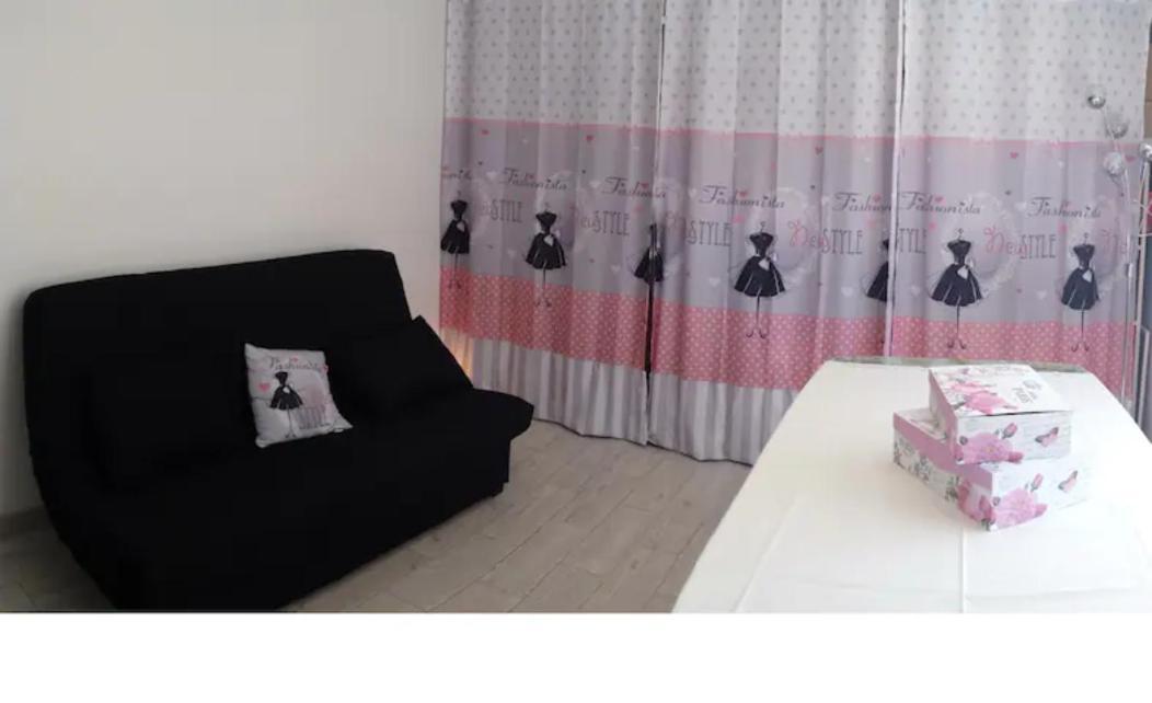 Chambre Ol Stadium Décines-Charpieu Екстериор снимка
